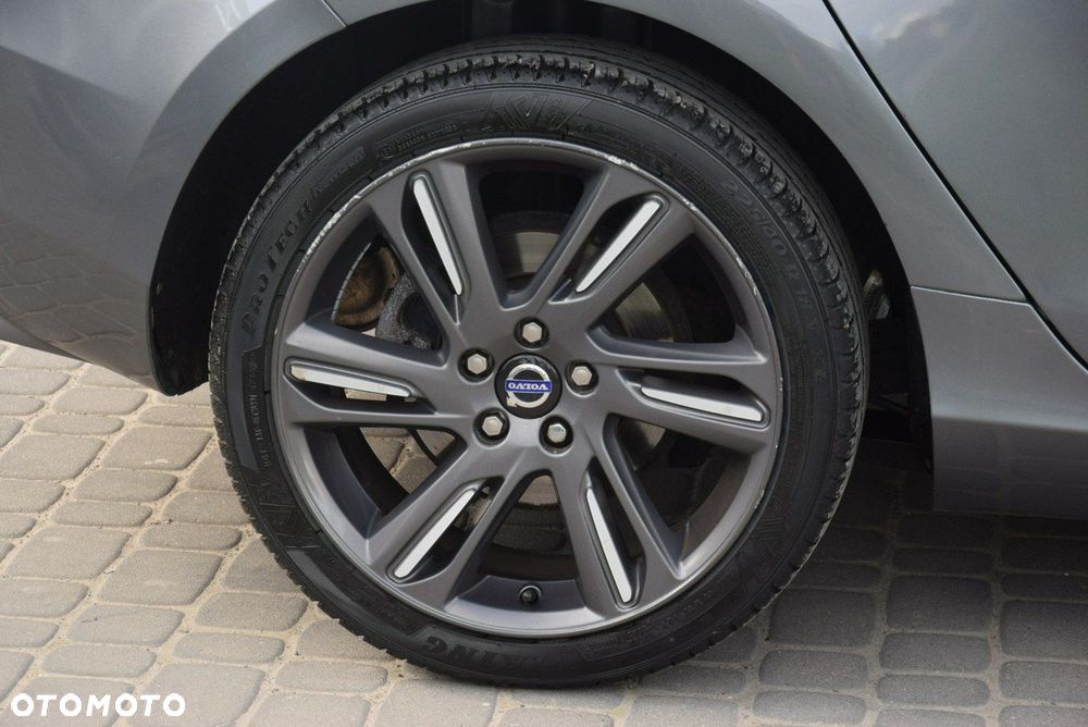 Volvo V40 D4 Drive-E R-Design Kinetic - 19