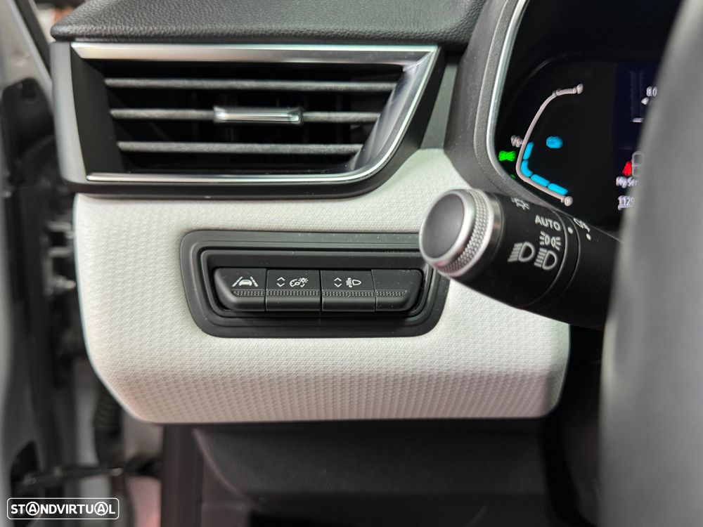 Renault Clio 1.6 E-Tech Initiale Paris - 23