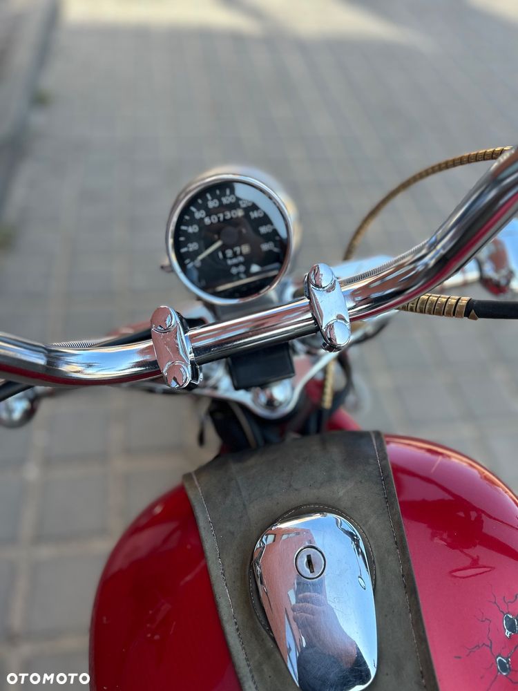 Suzuki Intruder - 17