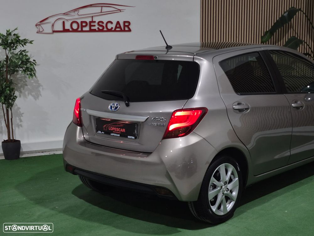 Toyota Yaris 1.5 HSD Comfort +P.Style+P.Techno - 7