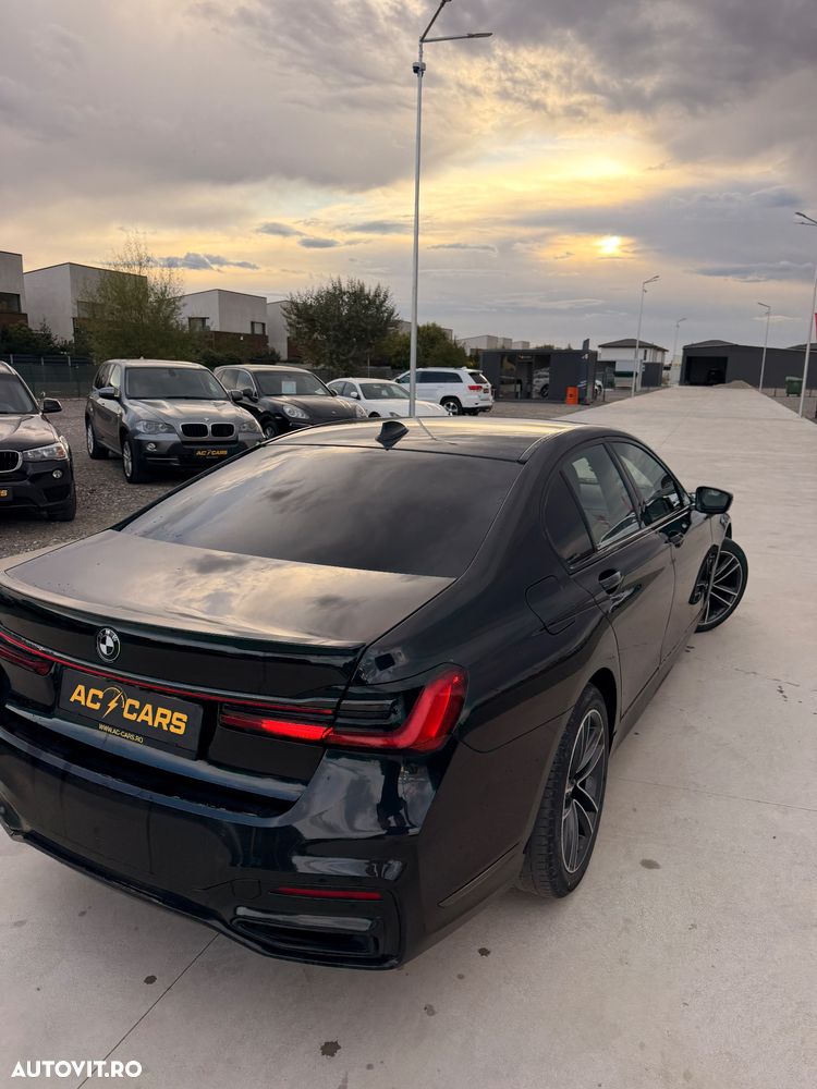 BMW Seria 7 740d xDrive MHEV - 17