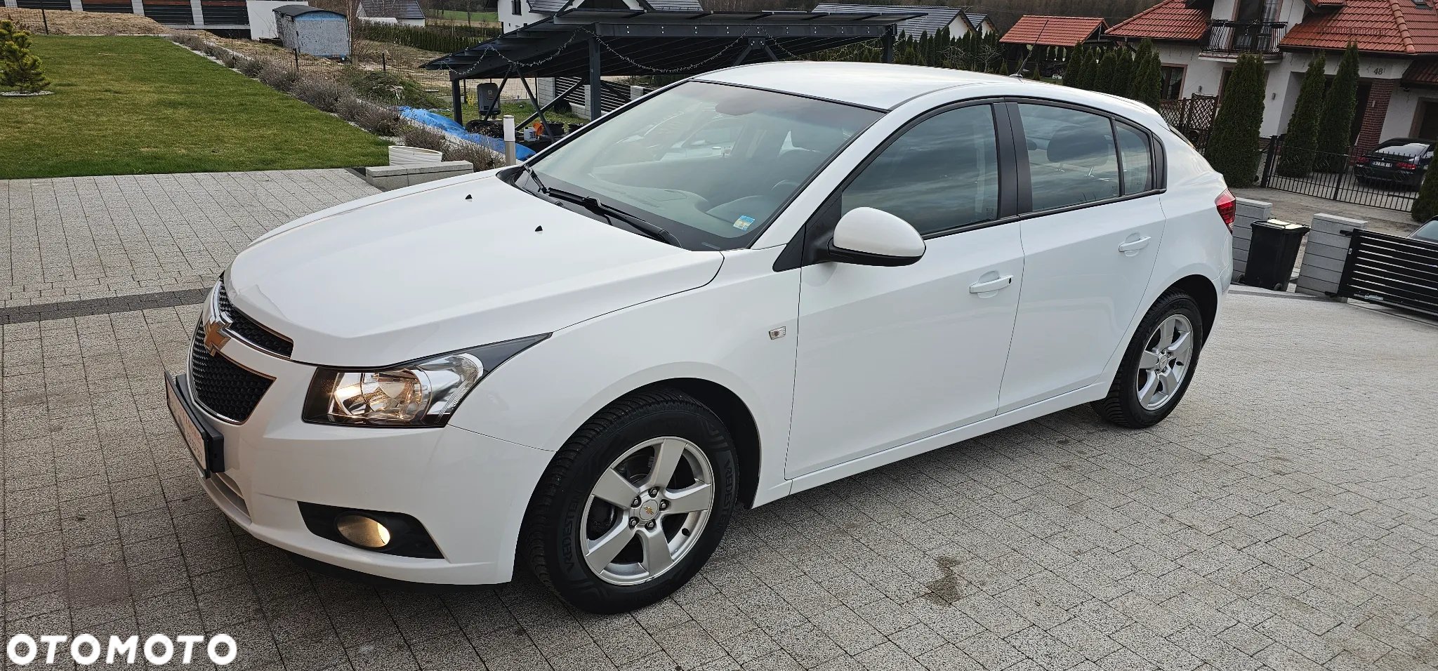 Chevrolet Cruze 1.6 LS+ - 30