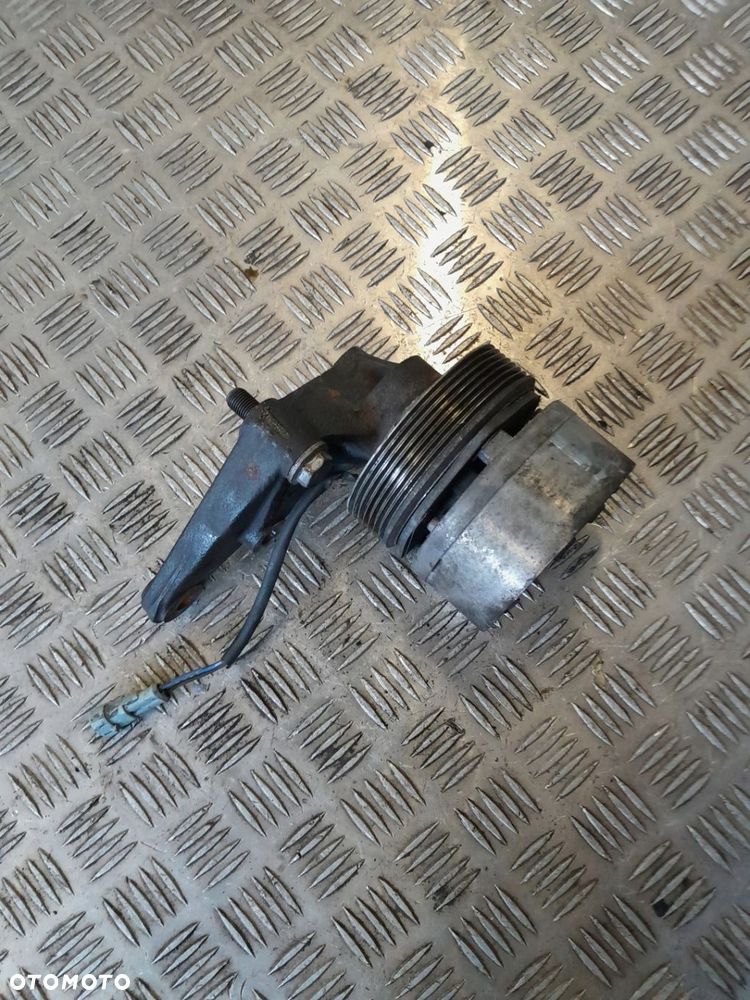 IVECO DAILY 2.3 EURO 5 WISKO POMPA WODY OE 504034532 - 2