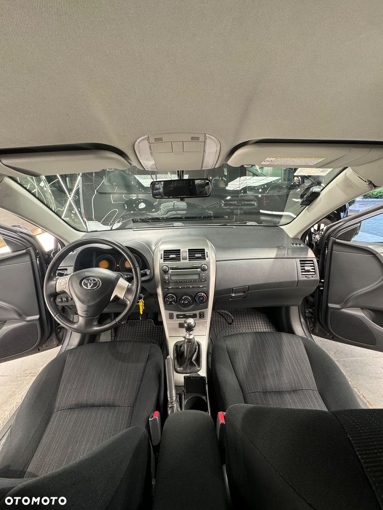 Toyota Corolla - 9