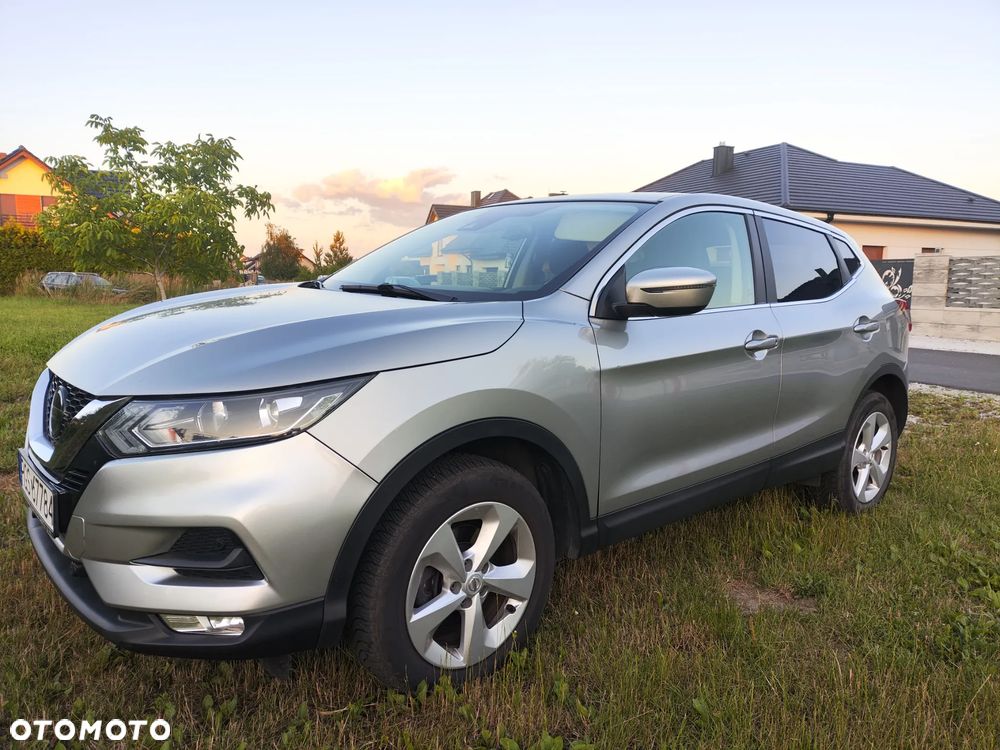 Nissan Qashqai - 2