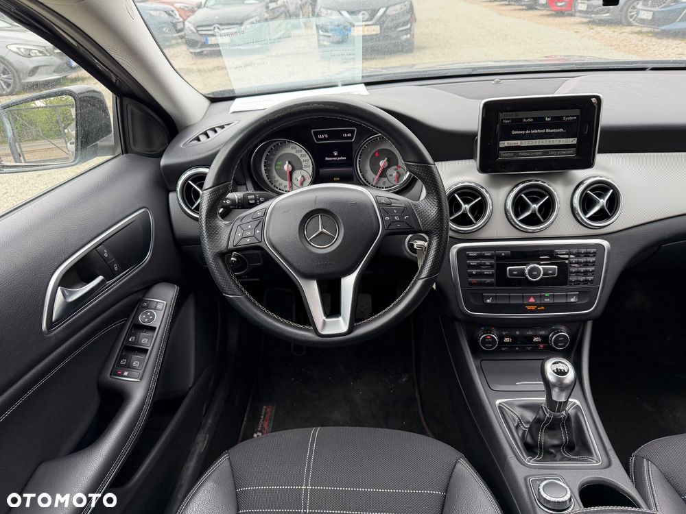 Mercedes-Benz GLA 200 Urban - 32