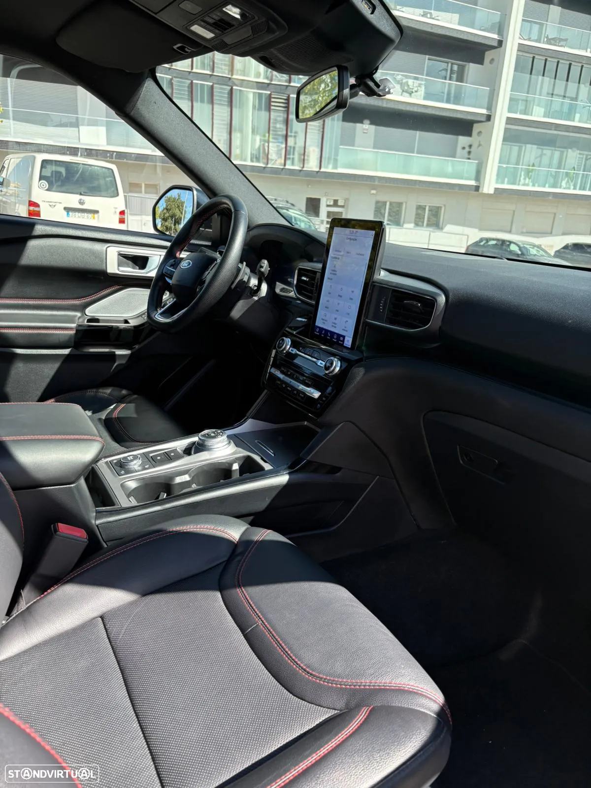 Ford Explorer 3.0 EcoBoost PHEV ST-Line - 29