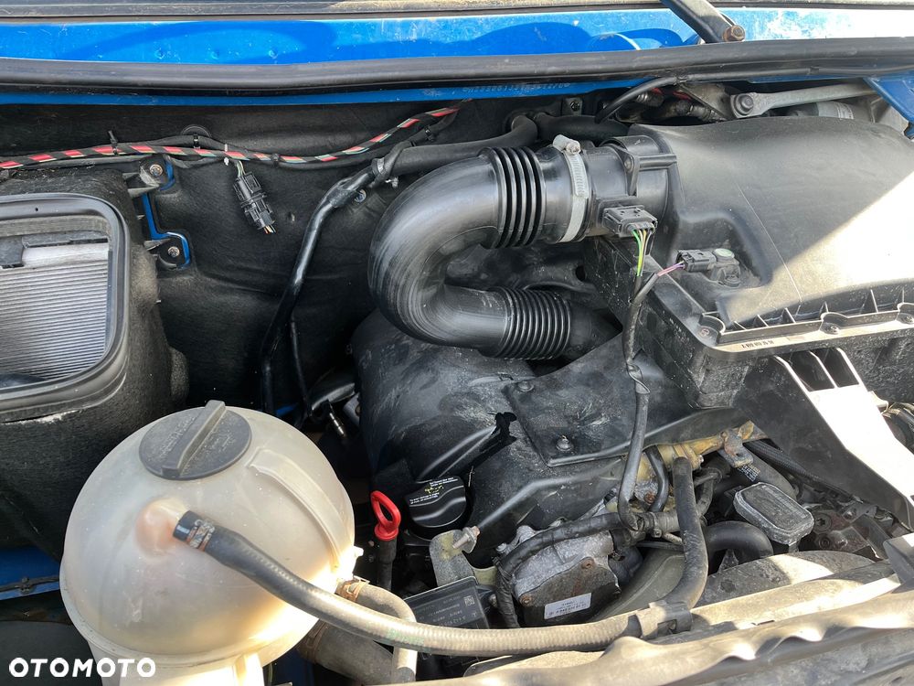 Mercedes-Benz Sprinter 319 - 11