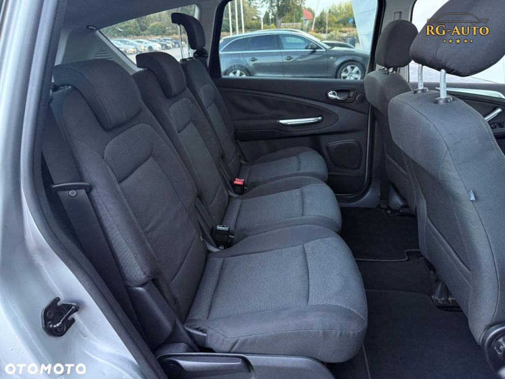 Ford S-Max - 30