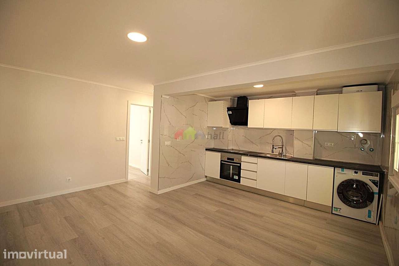 Apartamento T3, 2º andar, em Laranjeiro - Almada - Grande imagem: 3/21