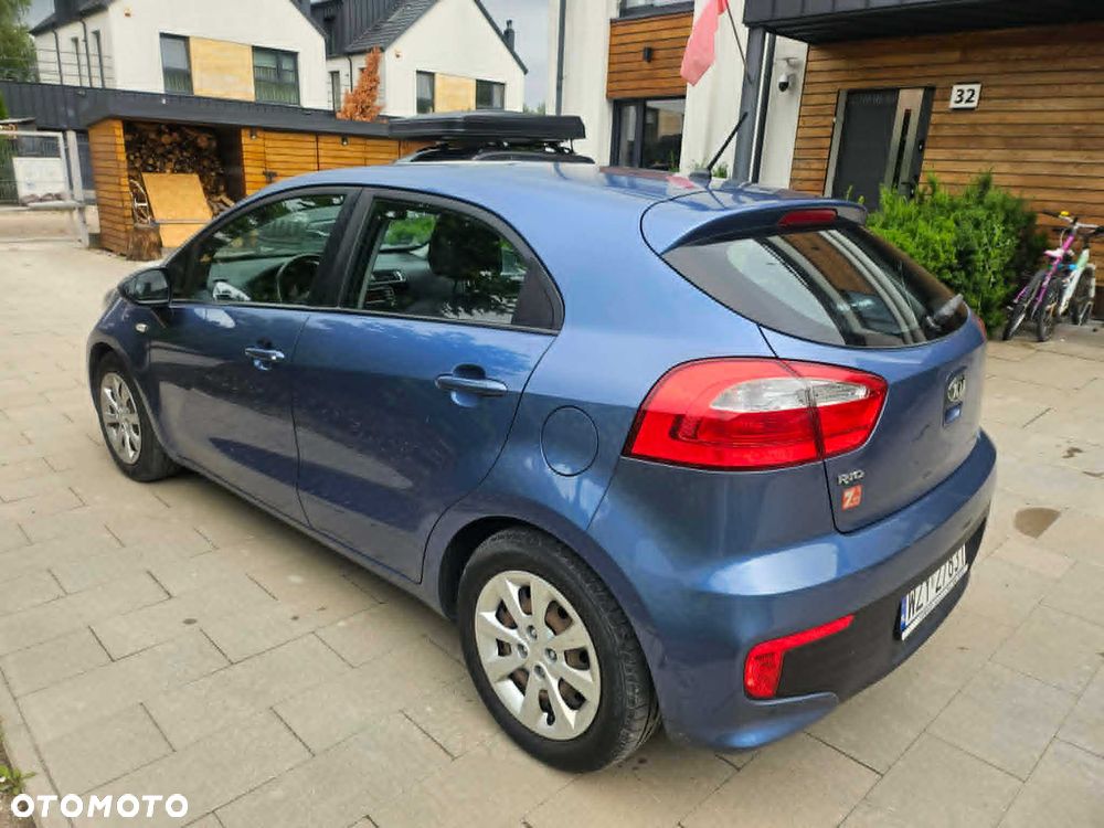 Kia Rio - 5