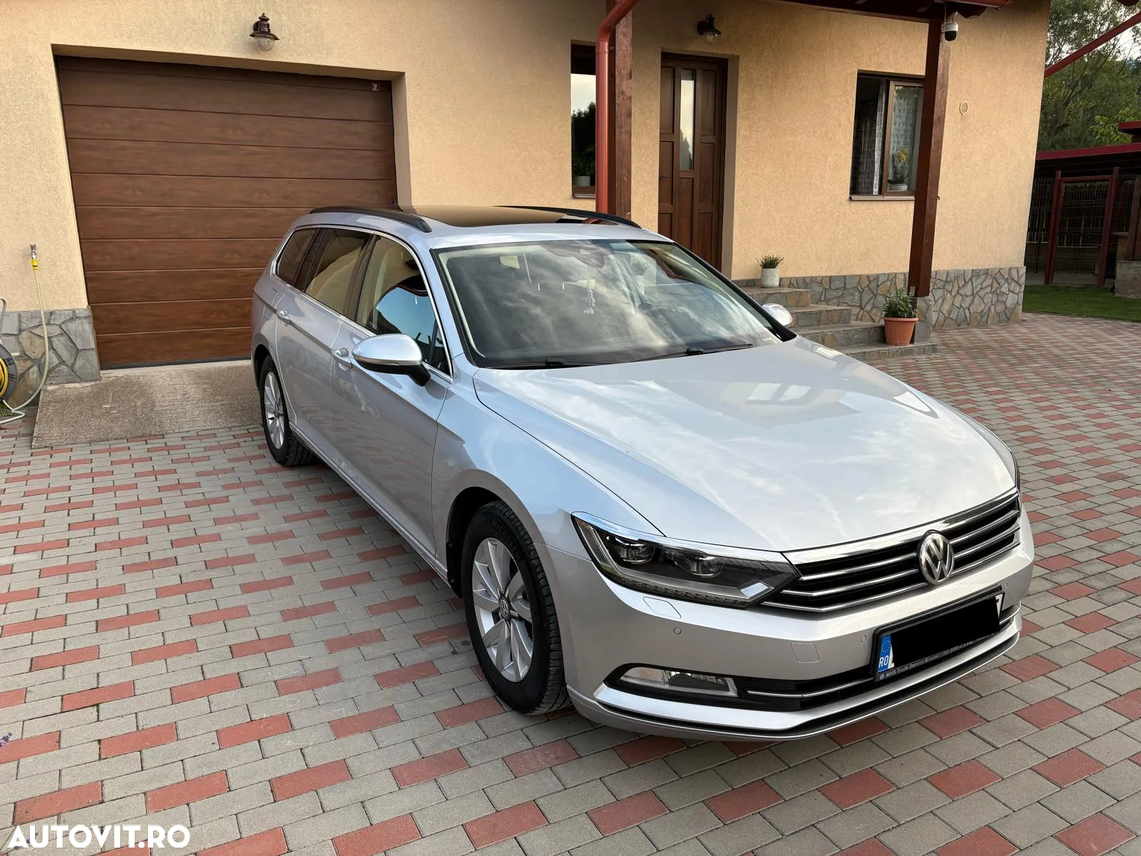 Volkswagen Passat Variant 2.0 TDI (BlueMotion Technology) Comfortline - 2