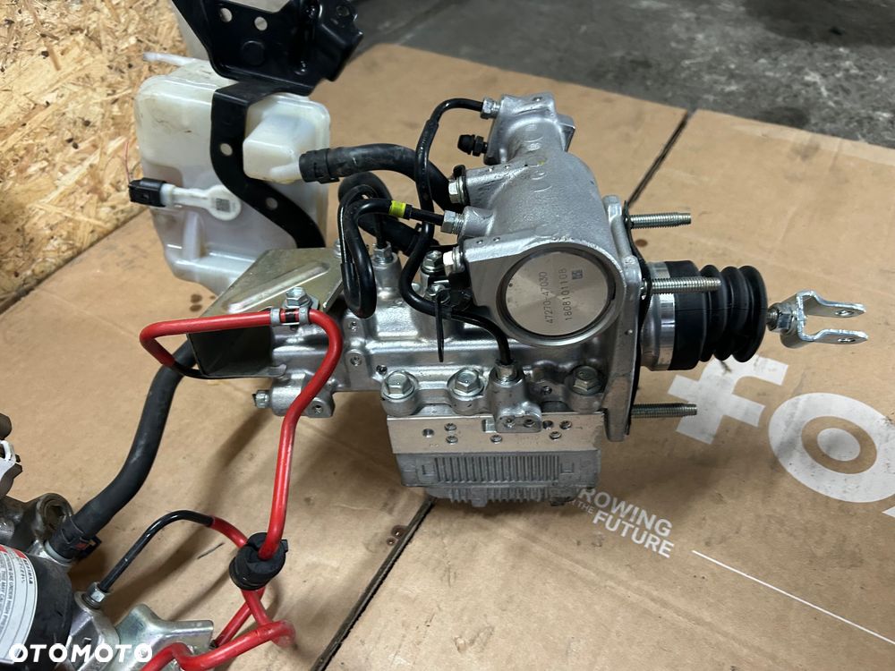 Toyota Yaris III lift hybryda pompa hamulcowa 47210-52480 - 6