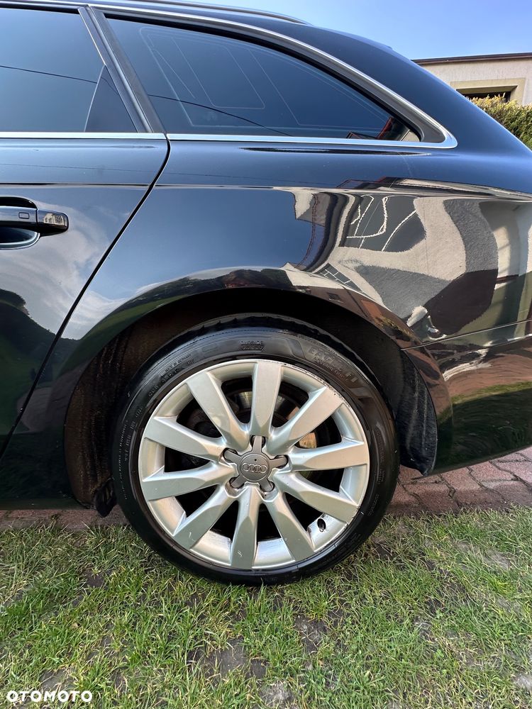 Audi A4 Avant 2.0 TDI Quattro Line - 10