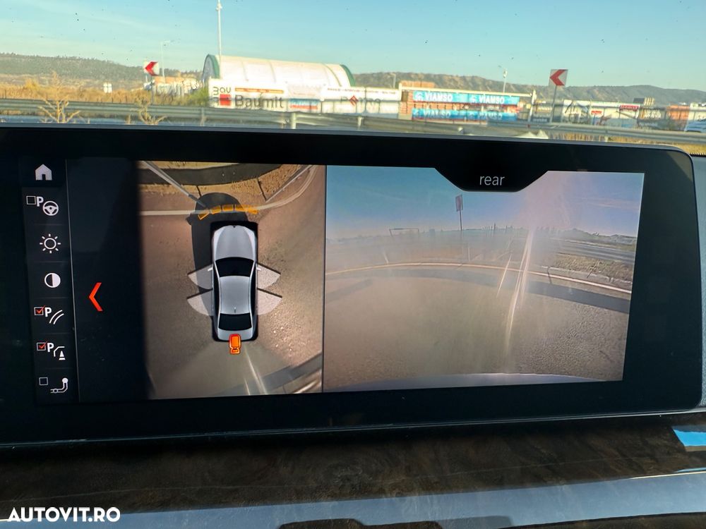 BMW Seria 5 520d xDrive AT - 32