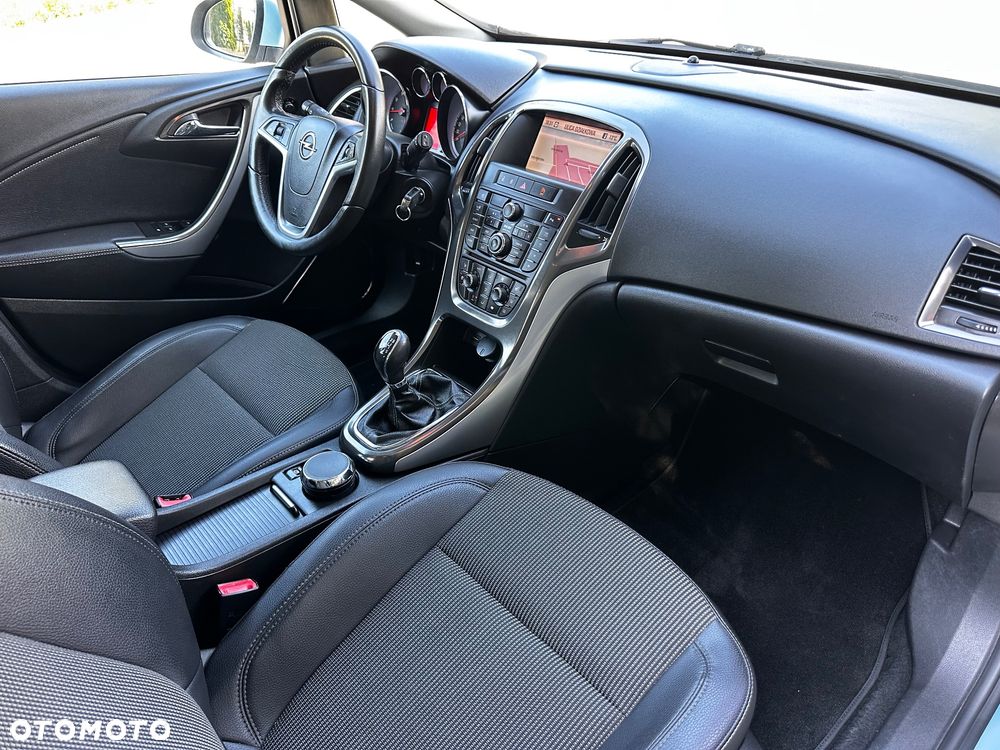Opel Astra 1.4 Turbo Color Edition - 27