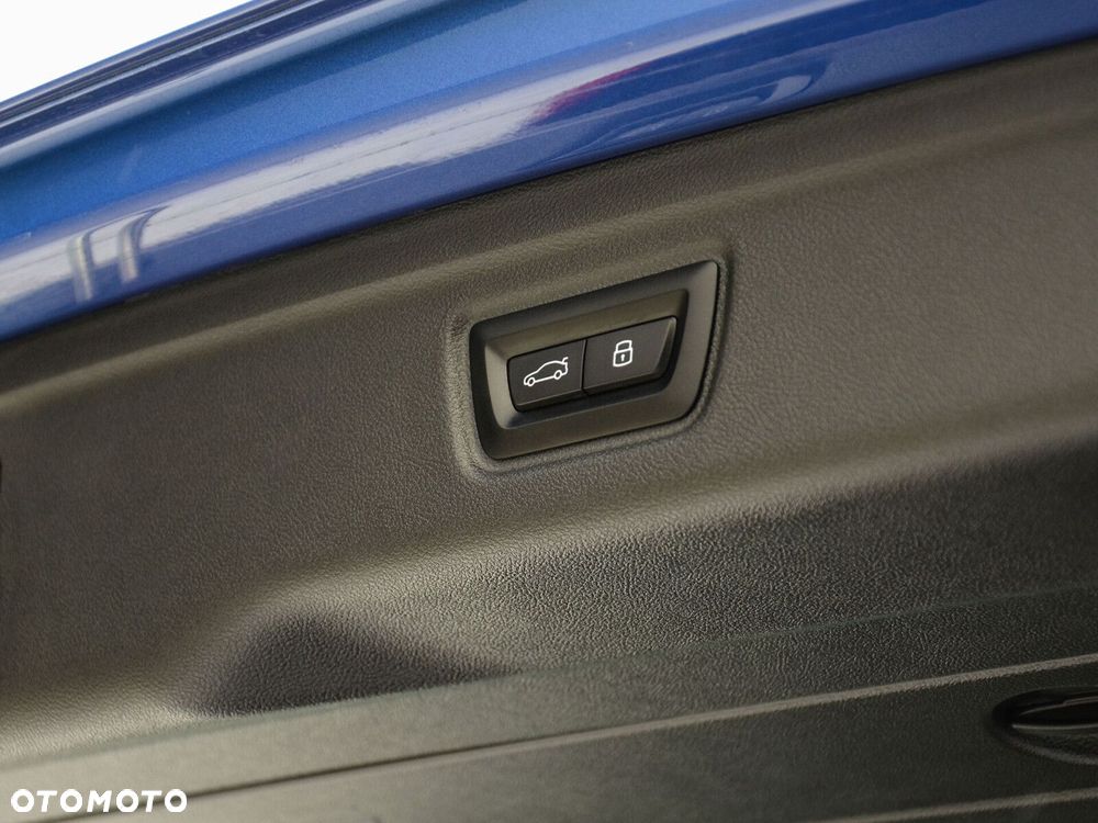 BMW Seria 3 M340d xDrive - 19