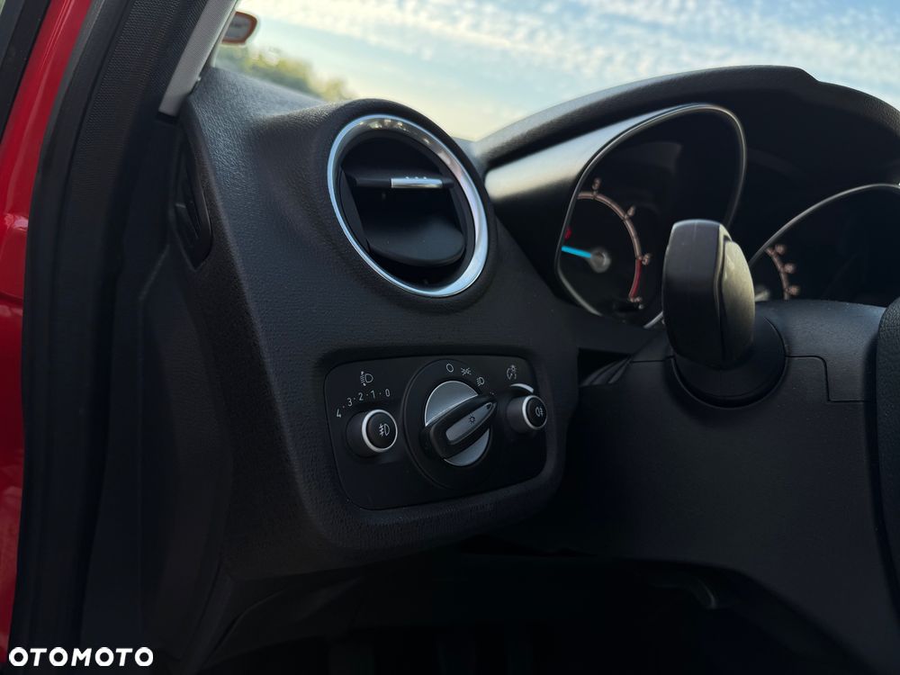 Ford Fiesta - 33