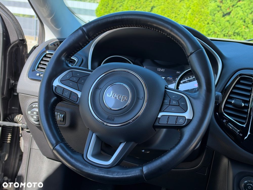 Jeep Compass - 22