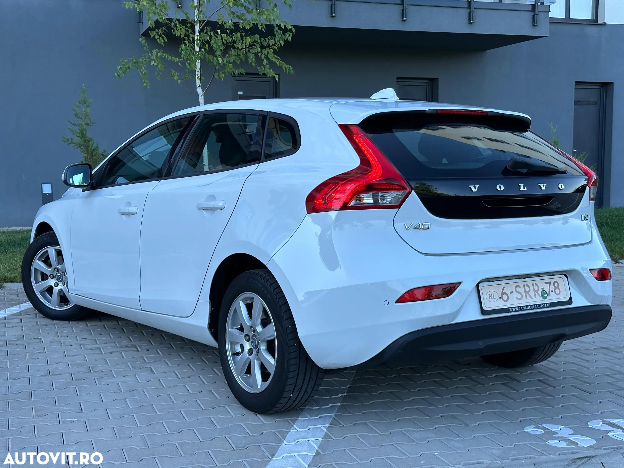 Volvo V40 D2 ECO Momentum - 6
