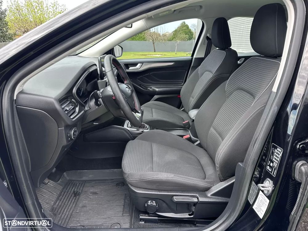 Ford Focus 1.0 EcoBoost S&S TITANIUM - 25