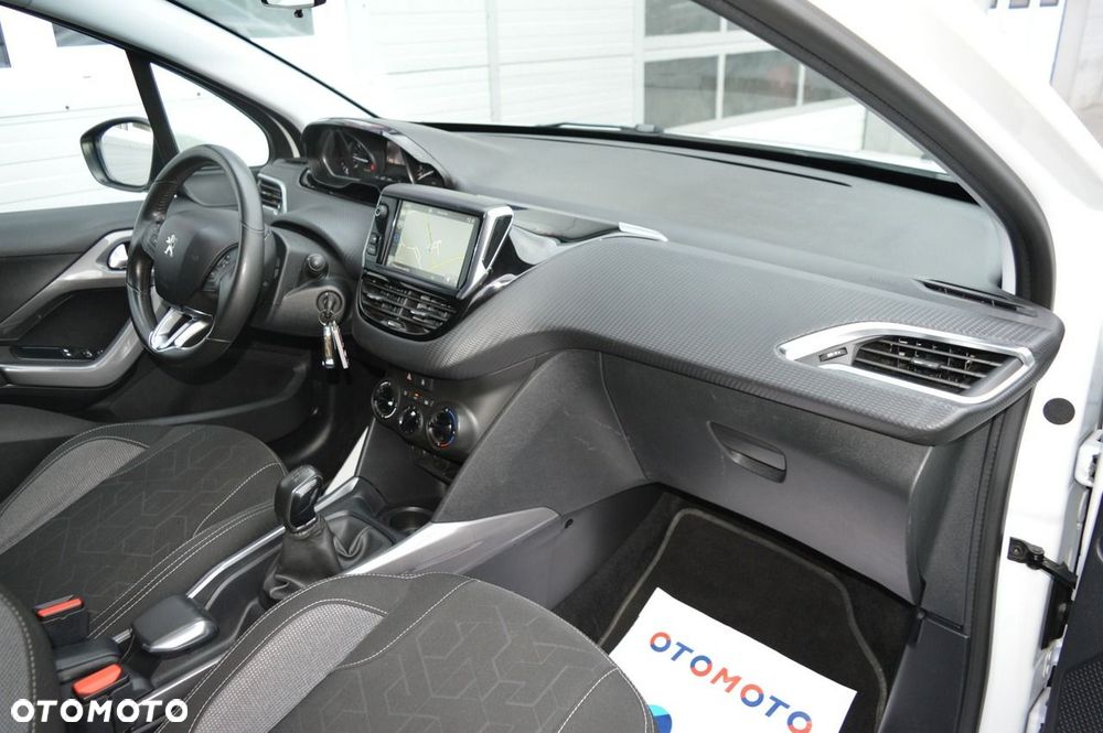 Peugeot 2008 1.2 Pure Tech Access - 29