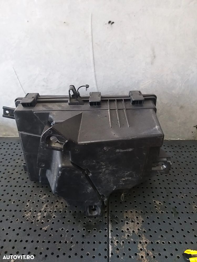 Carcasa filtru aer 2.5 b volvo xc70 8649673 - 2