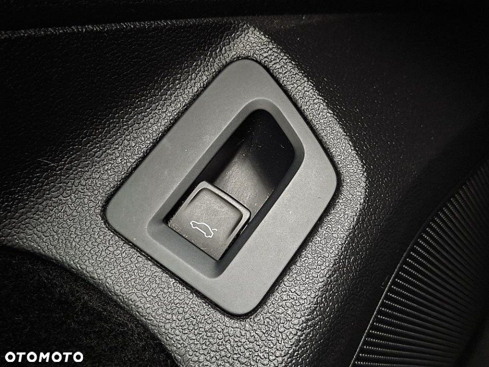 Volkswagen Passat - 25