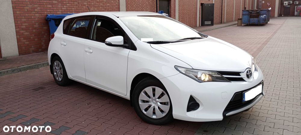 Toyota Auris - 1