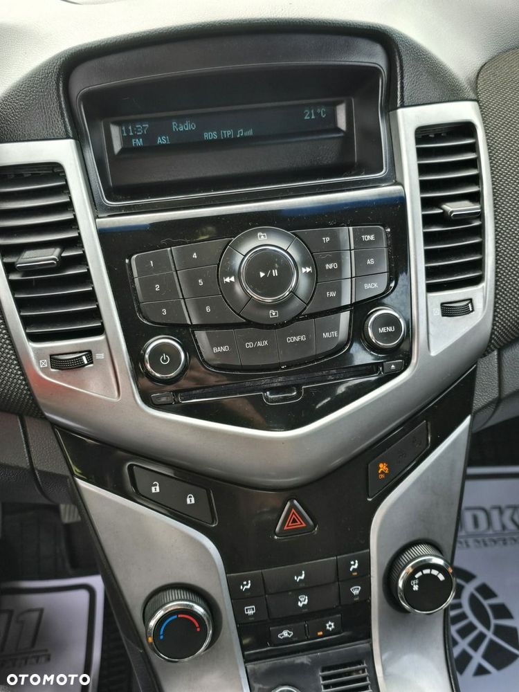 Chevrolet Cruze - 27