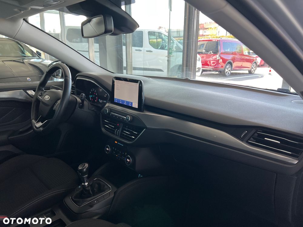 Ford Focus 1.0 EcoBoost mHEV Titanium - 38