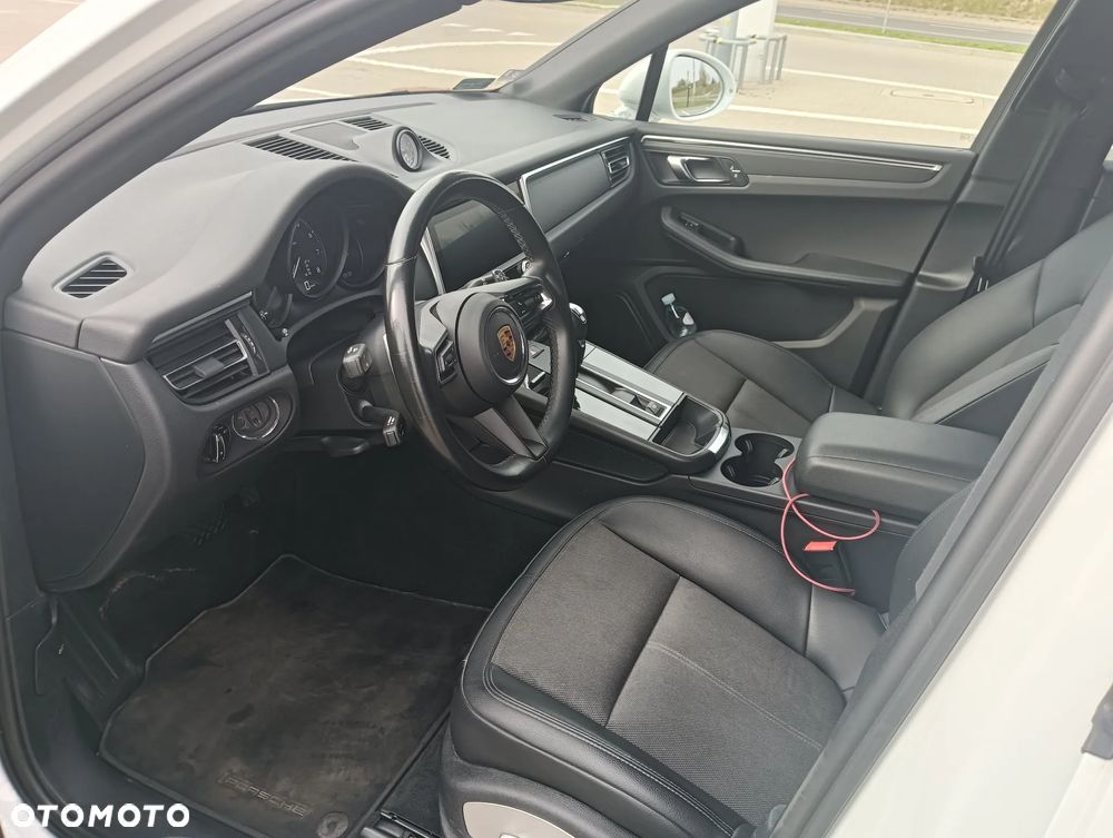 Porsche Macan Standard - 22