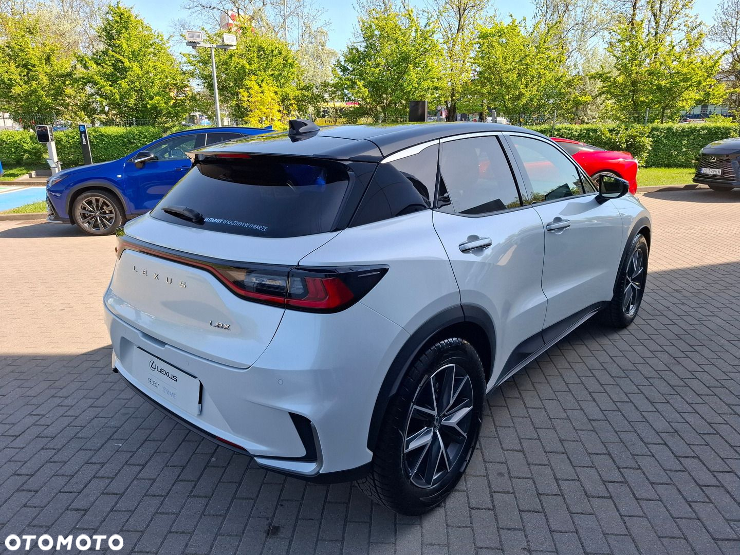 Lexus LBX 1.5 Hybrid Emotion - 5