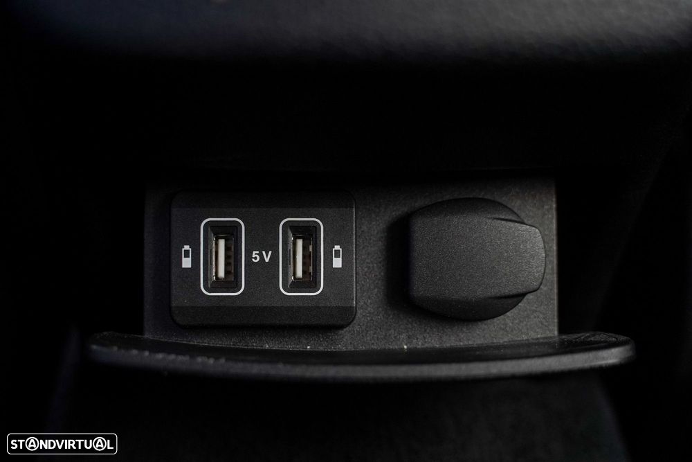 Mercedes-Benz E 300 de AMG Line - 16