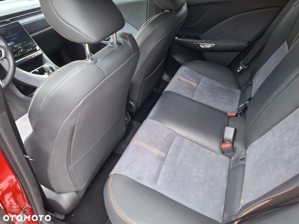 Lexus LBX 1.5 Hybrid Cool - 12