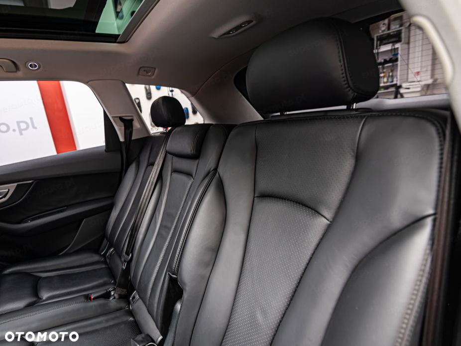 Audi Q7 3.0 TDI ultra Quattro Tiptronic - 26
