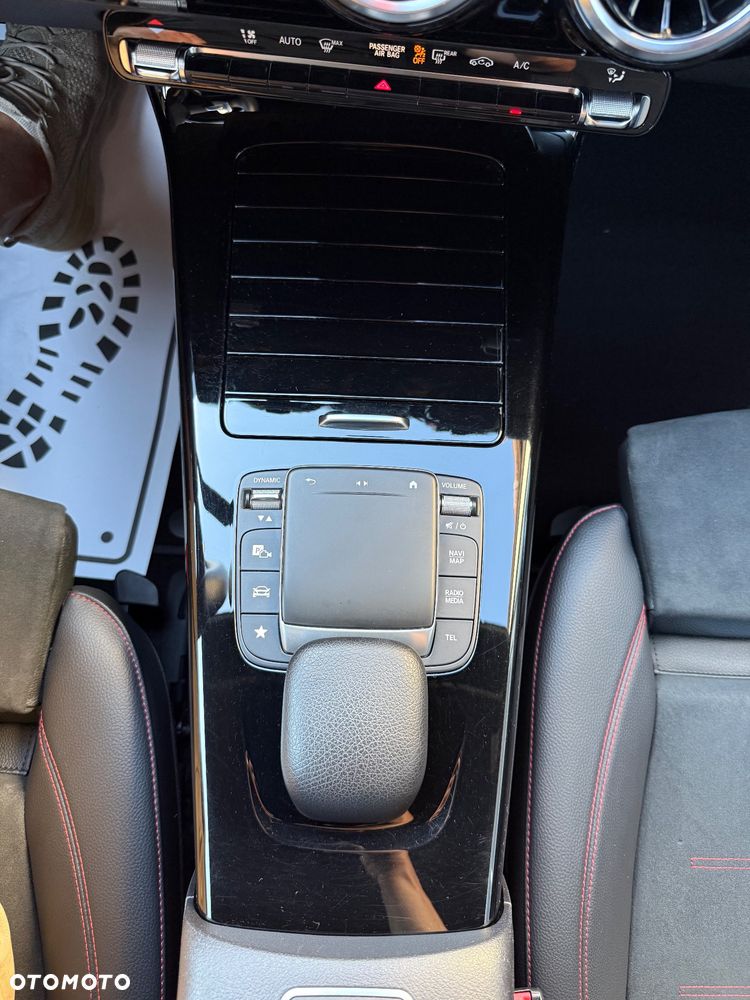 Mercedes-Benz Klasa A 180 7G-DCT AMG Line - 23