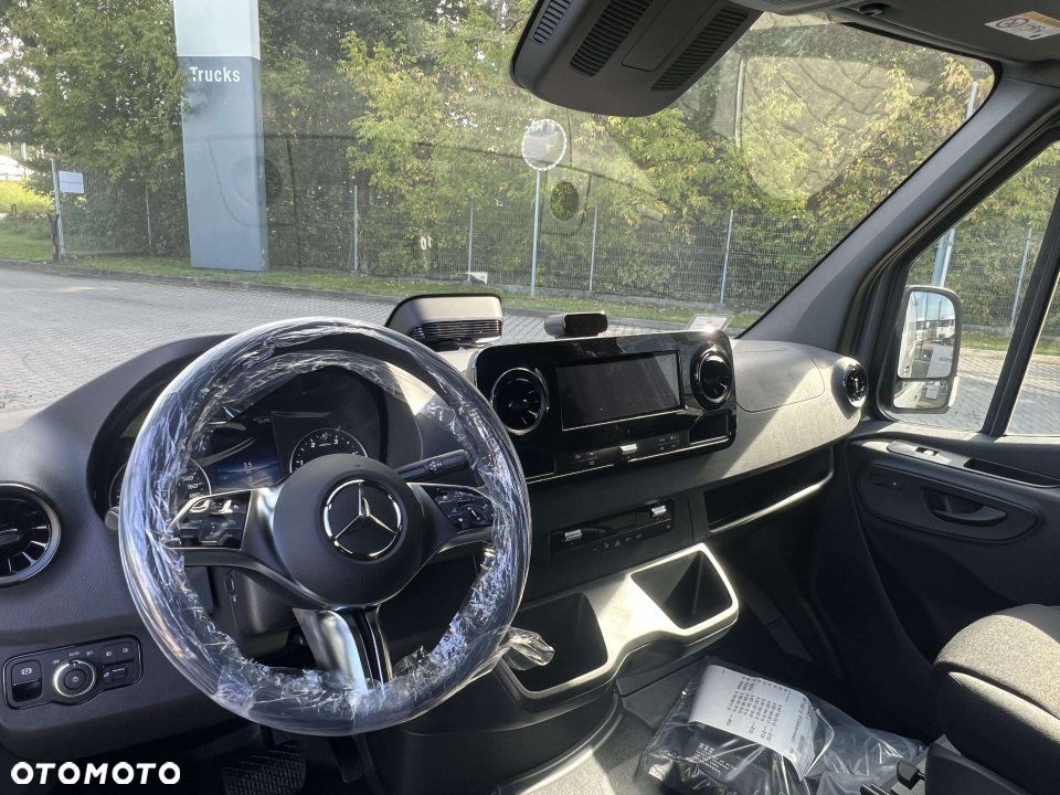 Mercedes-Benz Sprinter - 7
