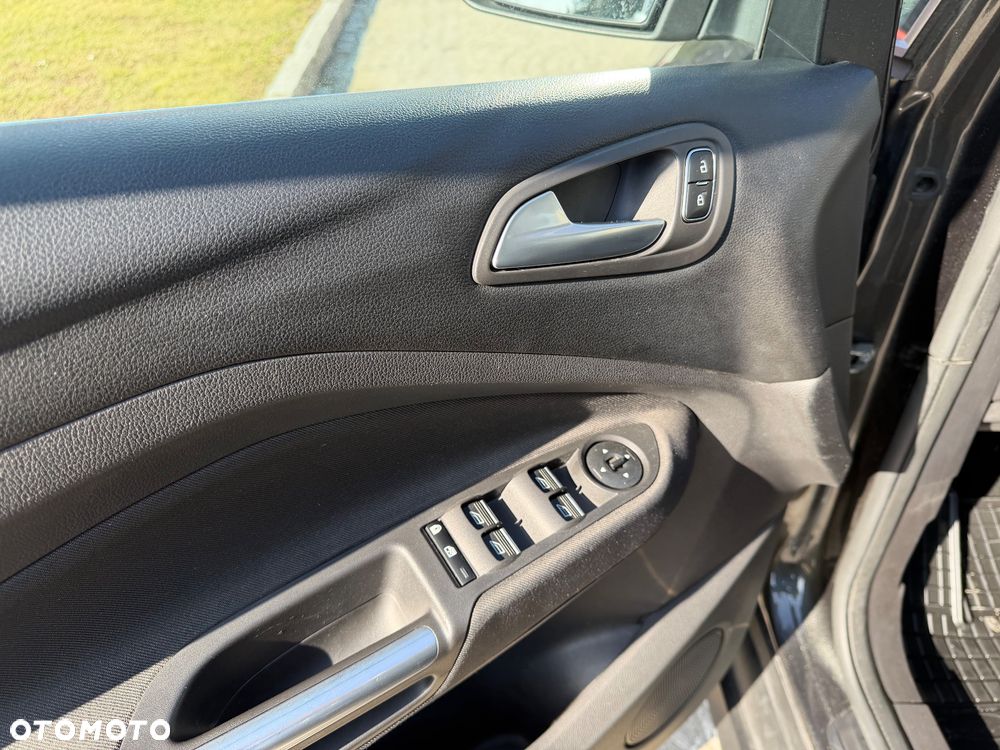 Ford C-MAX 1.5 TDCi Start-Stop-System Titanium - 19