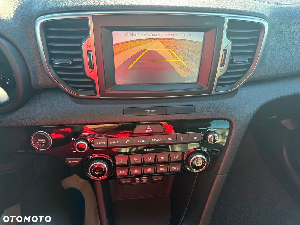 Kia Sportage 2,0 CRDI 2WD ISG Spirit - 19