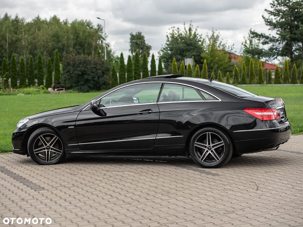 Mercedes-Benz Klasa E 250 CDI 4-Matic BlueEff - 9