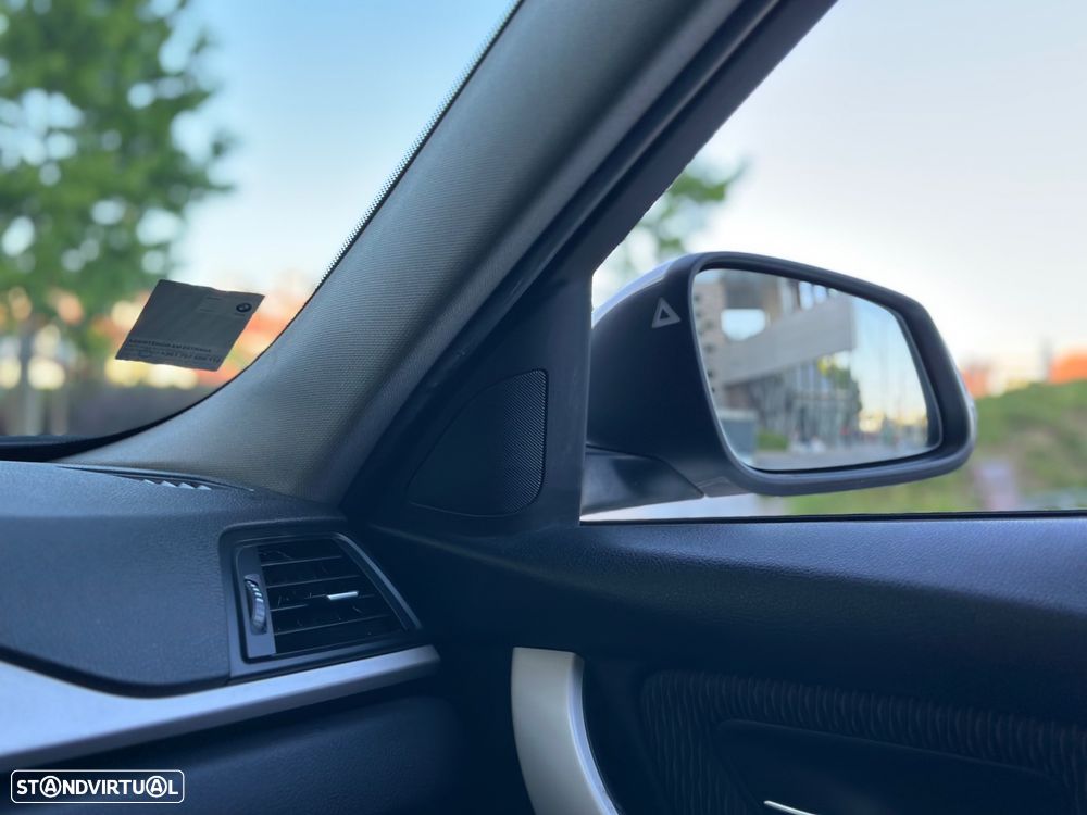 BMW 320 d Auto - 11