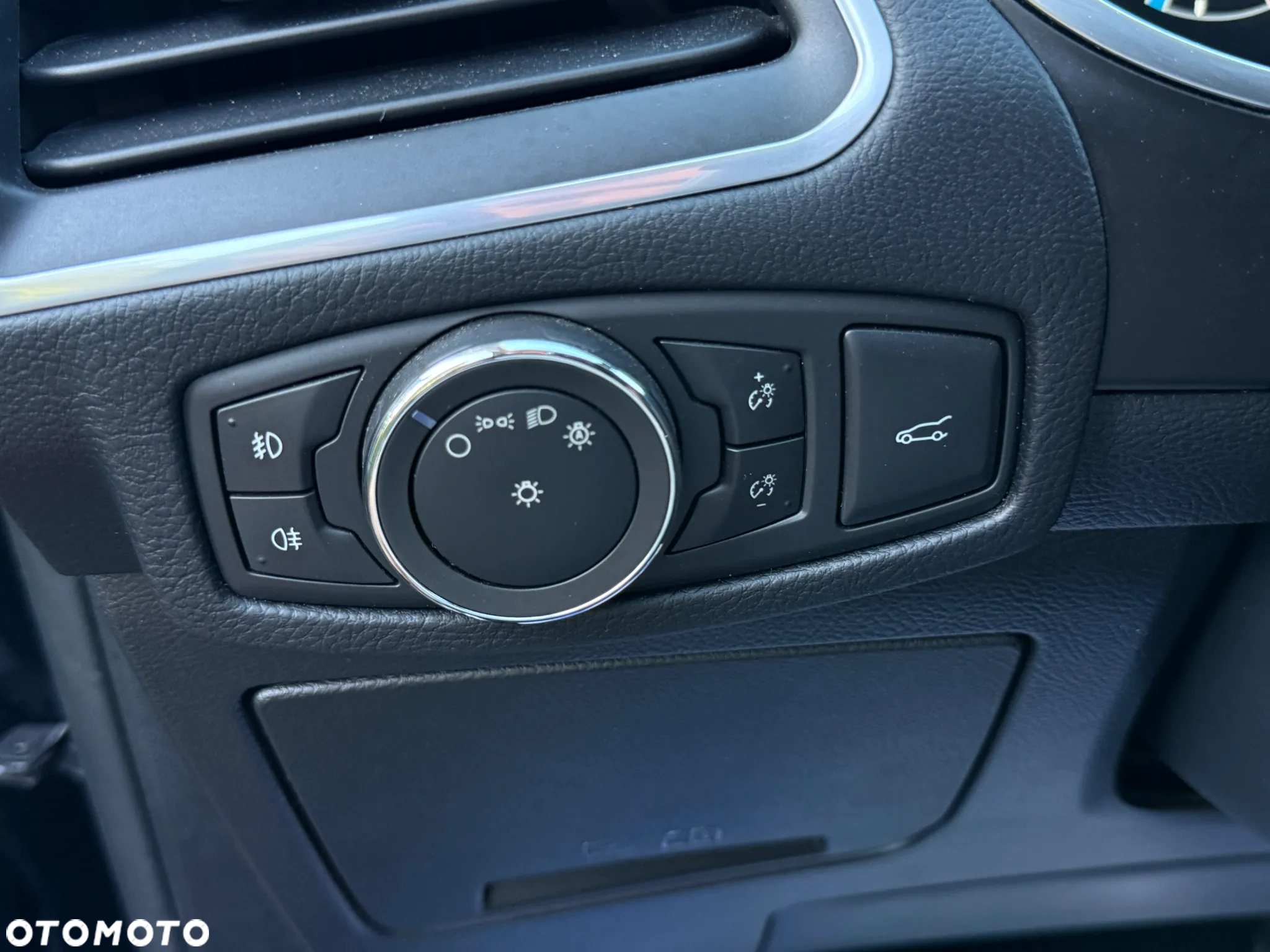 Ford S-Max 2.0 TDCi Titanium PowerShift - 29