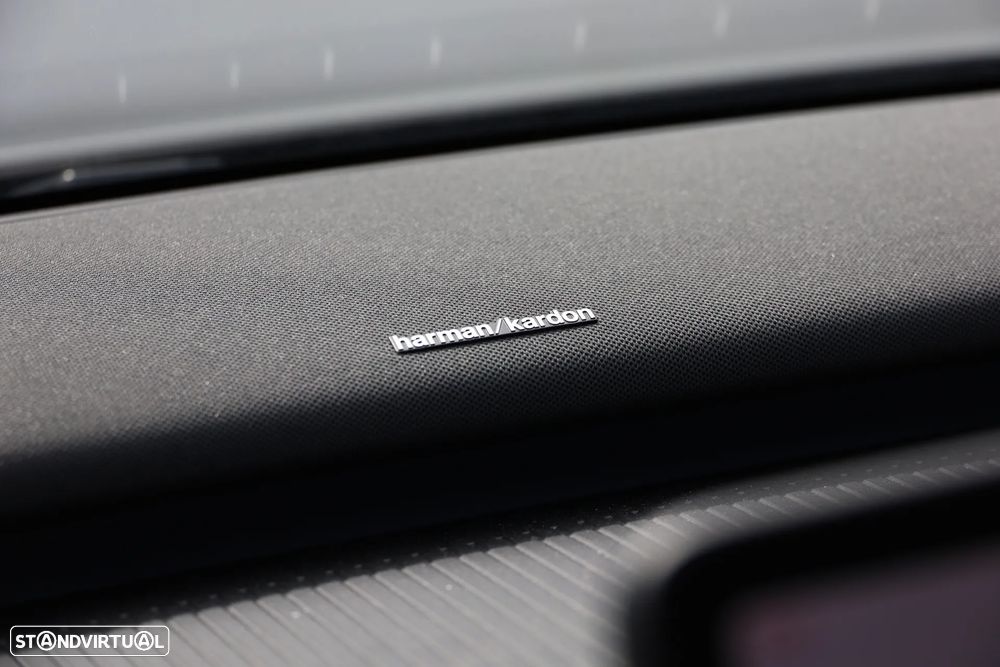 Volvo EX30 Single Motor Extended Range RWD Plus - 24