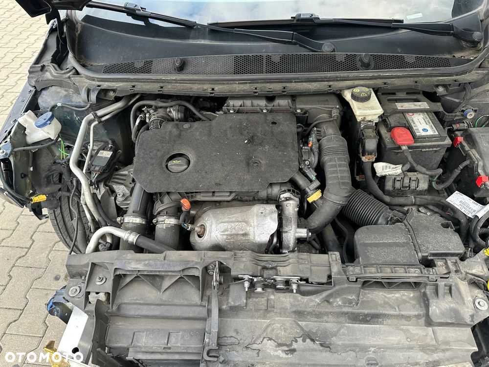 Peugeot 308 1.5 BlueHDi Active S&S EAT8 - 9