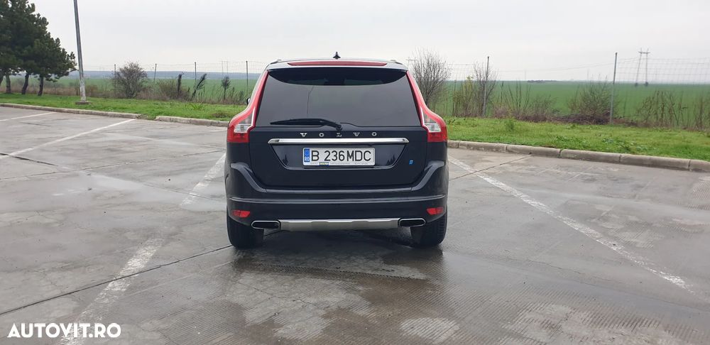 Volvo XC 60 D5 AWD Aut. Summum - 12