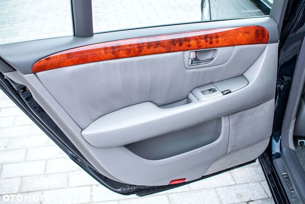 Lexus LS - 27