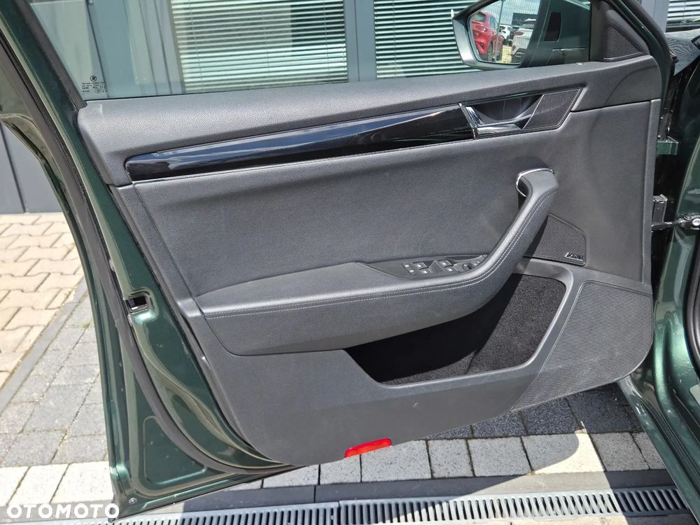 Skoda Superb 2.0 TDI SCR L&K DSG - 19