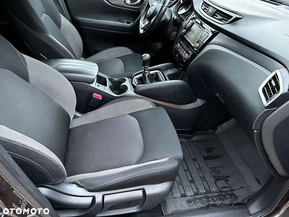Nissan Qashqai 1.3 DIG-T TEKNA - 16