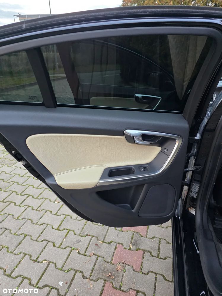 Volvo S60 T6 AWD Momentum - 11